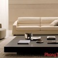 Bàn trà lớn hơn sofa, khách sẽ lấn át chủ