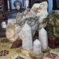 Những lưu ý phong thủy khi dùng đá phong thủy trang trí phòng khách