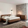 Nên bố trí giường gỗ để phòng ngủ thịnh vượng hơn